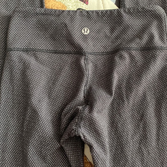 Lululemon Wunder Under Pant - Picture 6 of 9